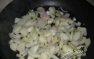 Как приготовить тушеную курицу с овощами