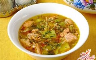 Сытный рассольник: рецепт горячего супа